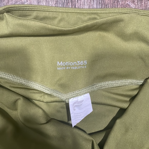 Fabletics leggings - Picture 4 of 4